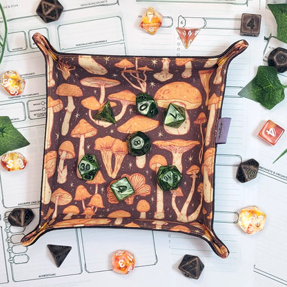 Mushrooms foldable dice mat S