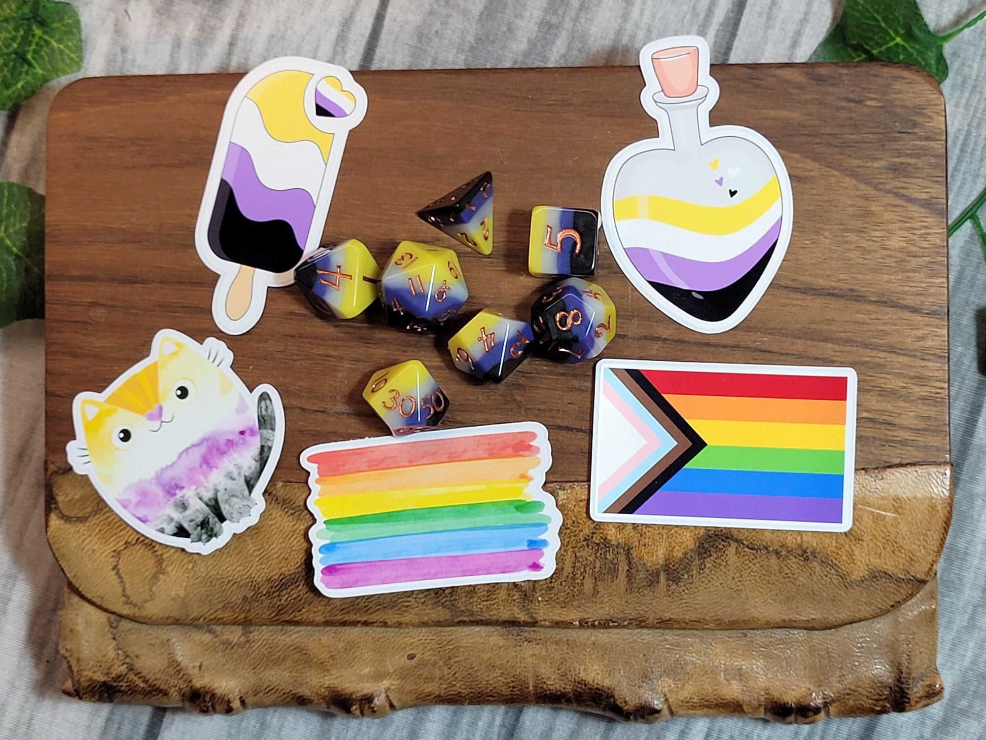 Non-Binary Pride Würfelset mit Sticker